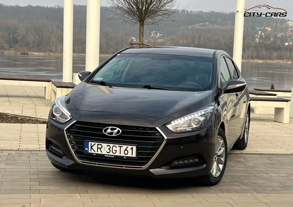 Hyundai i40 cena 57900 przebieg: 115000, rok produkcji 2018 z Stronie Śląskie małe 781